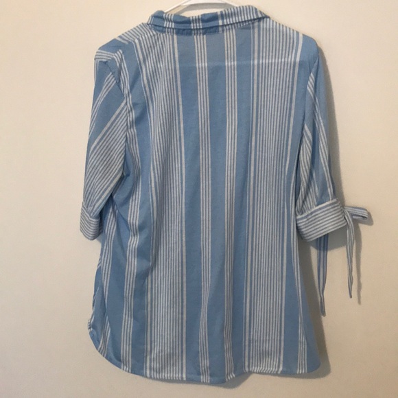 Button down blouse - Picture 4 of 4